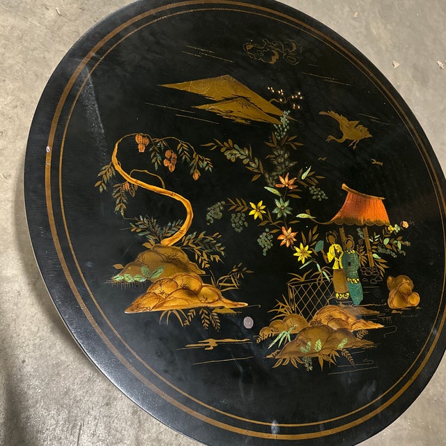 Chinoiserie Early 18th Century Black Lacquer Chinoiserie Accent Table For Sale - Image 3 of 3