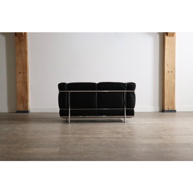 LC2 2-Seater Sofa by Charlotte Perriand and Le Corbusier for Cassina, 1965 For Sale - Image 10 of 15