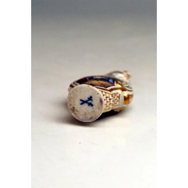 Rocaille en Miniature Scent Bottle with Watteau Decor from Meissen For Sale - Image 6 of 7