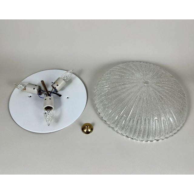 Vintage Hollywood Regency Flush Mount in Glass with Brass Pin For Sale - Image 5 of 8