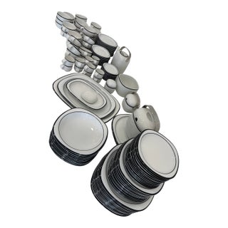 1970s Rosenthal Suomi Anthracite by Timo Sarpaneva 143 Pieces Service for 12 For Sale