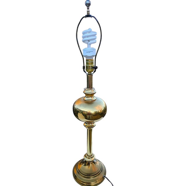 1950s 1980s Vintage Empire Style Brass “Saturn” Neo-Classical Fluted Pole Table Lamp and Shade For Sale - Image 5 of 7
