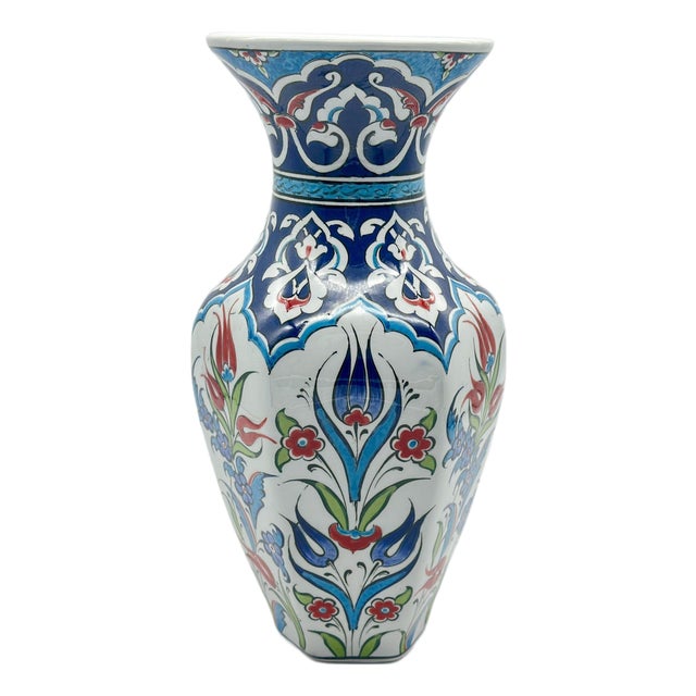 Handmade Ceramic Faceted Vase (25cm) – Rumi Neck & Red Tulips – Hexagonal Form For Sale