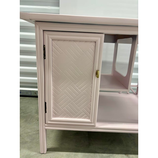 Offered is a vintage “telephone” table by Thomasville furniture. This rare and unique piece features a pagoda style top...