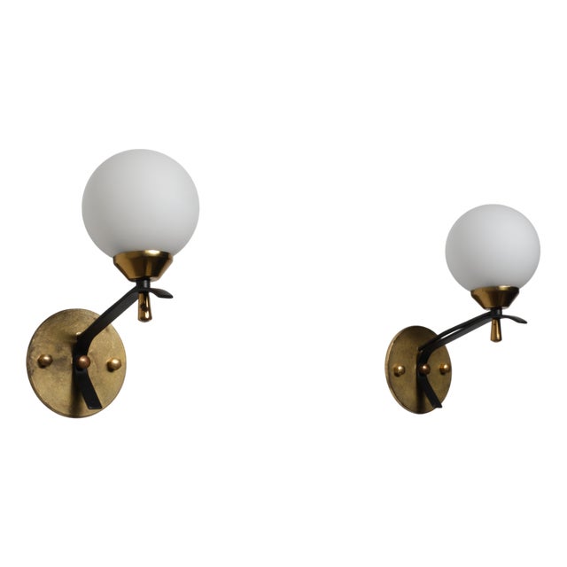 Vintage Italian Wall Sconces in Brass and Opaline Glass Shade, 1950s, Set of 2 For Sale