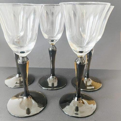 Vintage Set Kristalunie Maastricht Campanula Liqueur Glasses Black Foot Iridescent by Willem Rozendaal, 1930s, Set of 5 For Sale - Image 3 of 7