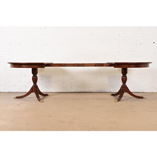 Henkel Harris Georgian Banded Mahogany Double Pedestal Extension Dining Table, Newly Refinished For Sale In South Bend - Image 6 of 14