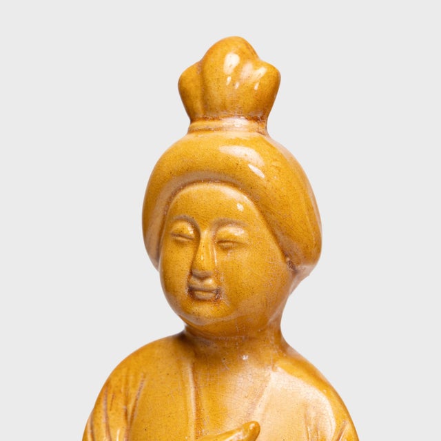 Early 20th Century Chinese Goldenrod Yellow Guanyin Figure For Sale - Image 4 of 4