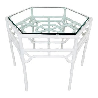 Vintage Chinese Chippendale Faux Bamboo White Lacquered Cocktail Center Table For Sale
