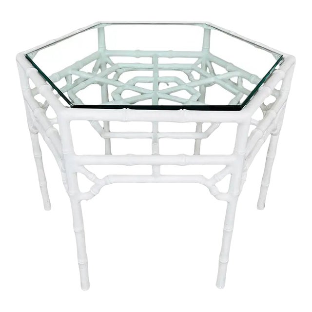 Vintage Chinese Chippendale Faux Bamboo White Lacquered Cocktail Center Table For Sale