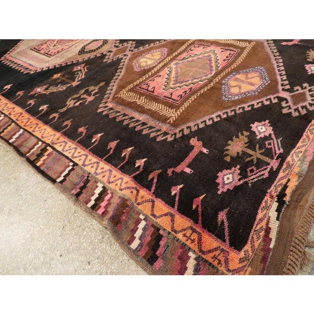 Coffee Galerie Shabab Collection Tribal Mid-20th Century Handmade Turkish Anatolian Room Size Carpet For Sale - Image 8 of 10