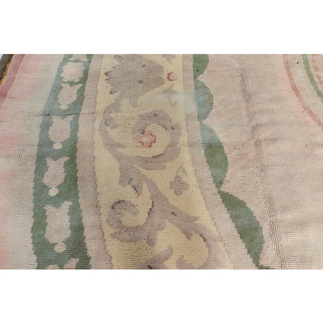 1920s French Savonnerie Rug in Neoclassical Style For Sale In New York - Image 6 of 8