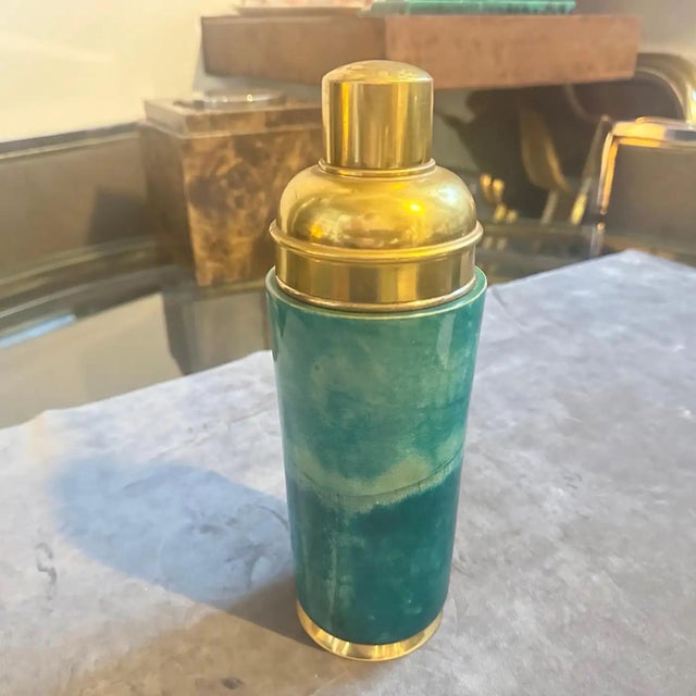 This stunning Mid-century Modern cocktail shaker is an authentic piece of 1950s design by the renowned Italian designer,...