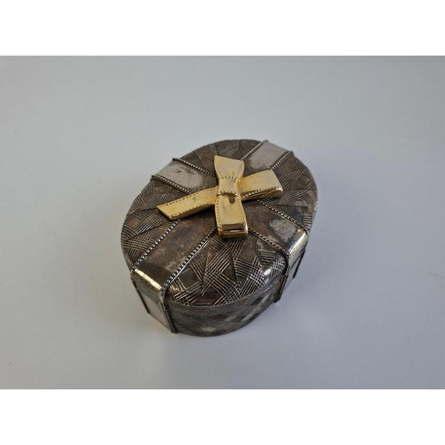 Vintage Silver Tone Geometric Jewelry Box with Gold Bow, 1980 For Sale - Image 15 of 18