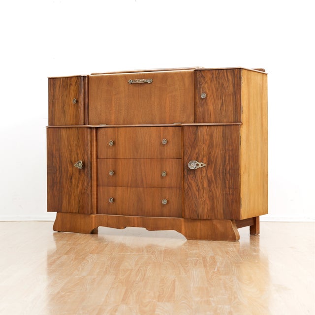 Walnut Liquor Cabinet Credenza by Glendale of London, 1950s For Sale - Image 4 of 12