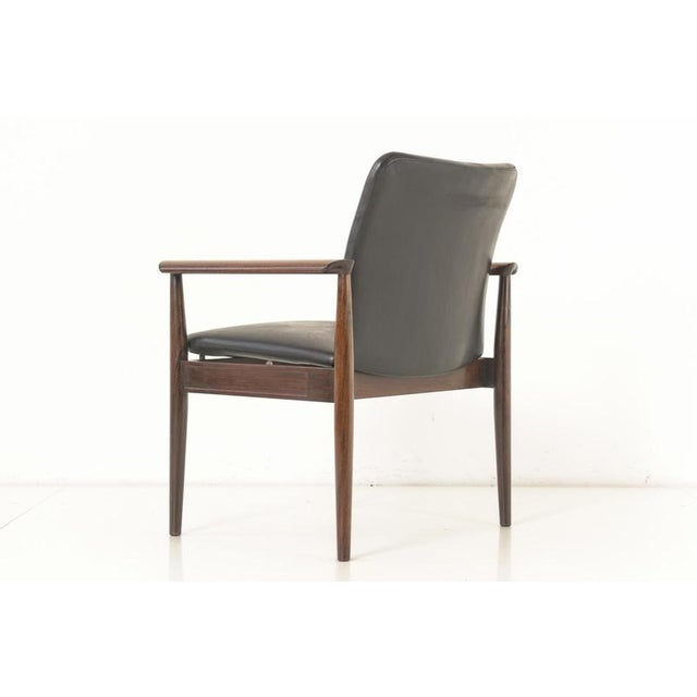 Wood FD 901 Diplomat Chair in Rosewood by Finn Juhl, 1961 For Sale - Image 7 of 17