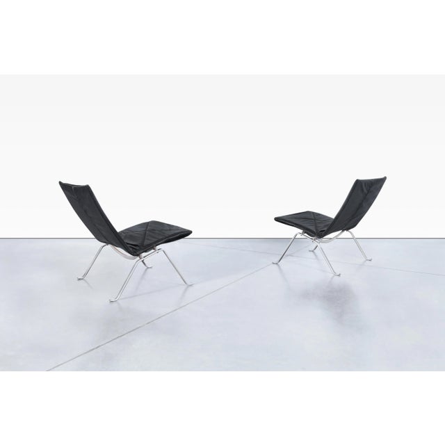 1950s Mid-Century Pk22 Leather Lounge Chairs by Poul Kjaerholm for E. Kold Christensen For Sale - Image 5 of 12