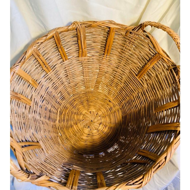 Wood 1960s Vintage Round Woven Wrapped Willow Basket For Sale - Image 7 of 8