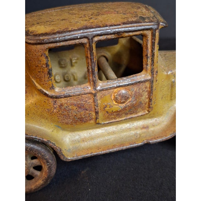 Antique 1920s Kilgore Cast Iron Ford Model T Coupe Toy Car Dark Mustard Yellow Sf600a For Sale - Image 12 of 17