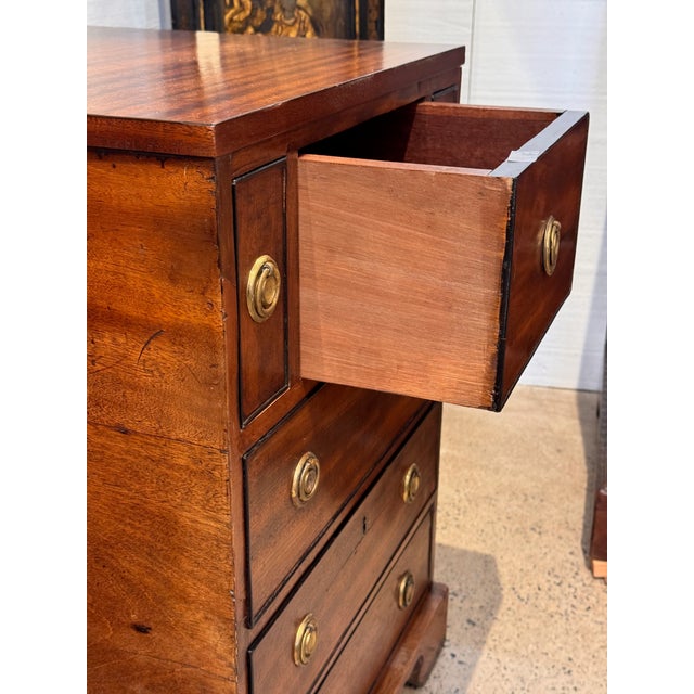 Early 19th Century Early 19th Century Small English Mahogany Chest For Sale - Image 5 of 11