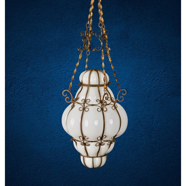 Mid-Century Venetian Brass and Mouth Blown Murano White Glass Chandelier, 1940s For Sale - Image 11 of 18