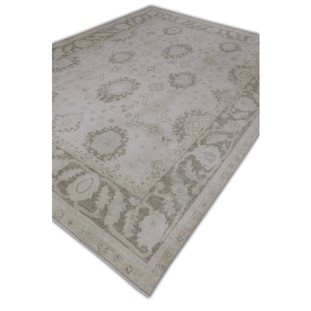 Early 21st Century Green & White Handwoven Turkish Oushak Rug 8'8" X 11'7" For Sale - Image 5 of 7