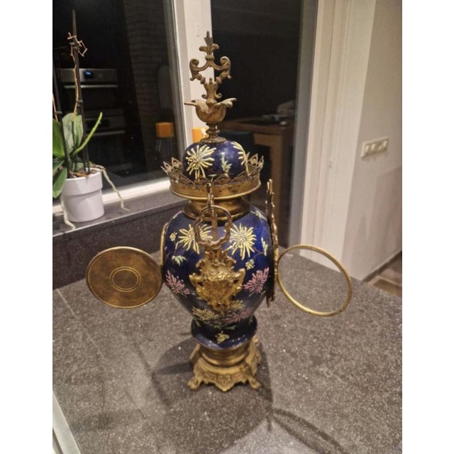 Mantel Clock in Bronze and Ceramic For Sale - Image 9 of 12