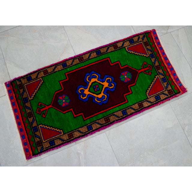 Hand Made Oushak Rug. Colorful Mini Rug, Bath Mat, Kitchen Sink Decor 1'6" X 3'1" For Sale - Image 9 of 14