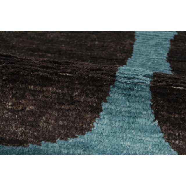 Contemporary French Deco Geometric Wool Runner by Rug & Kilim, India For Sale In New York - Image 6 of 9