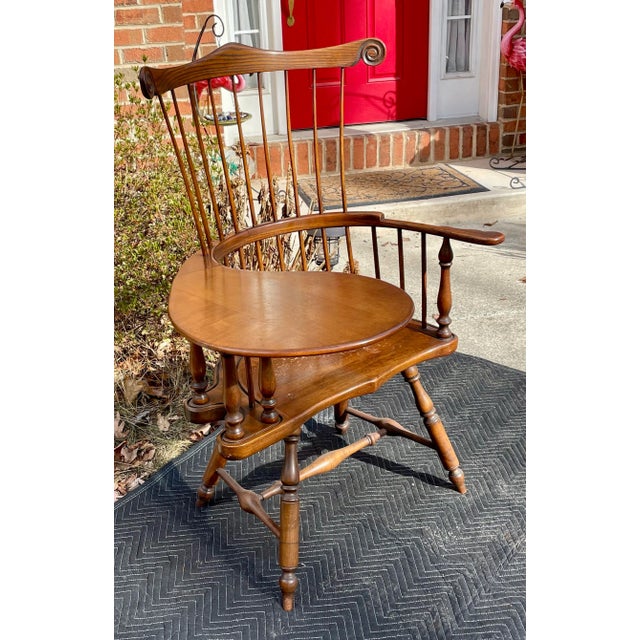Offered is a vintage bench made Pennsylvania Windsor writing chair. This chair is in the style of a fan back Windsor...