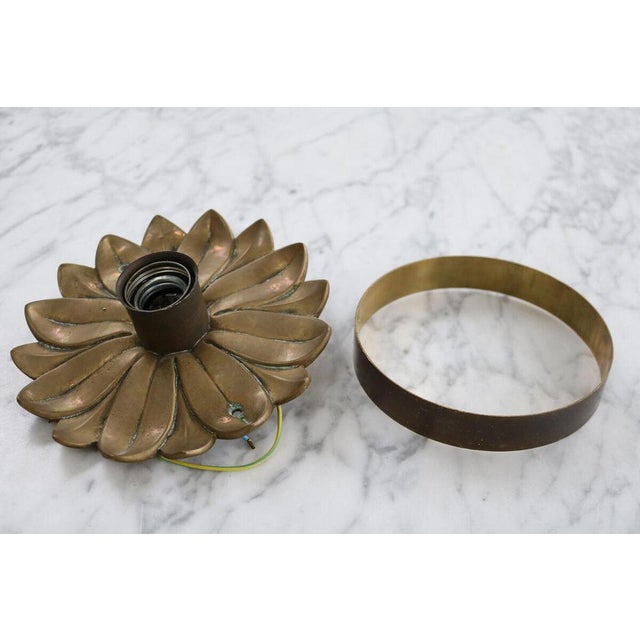 Hollywood Regency Brass Flower Wall Lamp, 1960s For Sale - Image 9 of 15