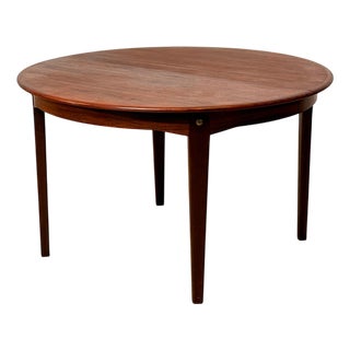 Round Extendable Dining Table by Herning Kjaernulf, Denmark For Sale