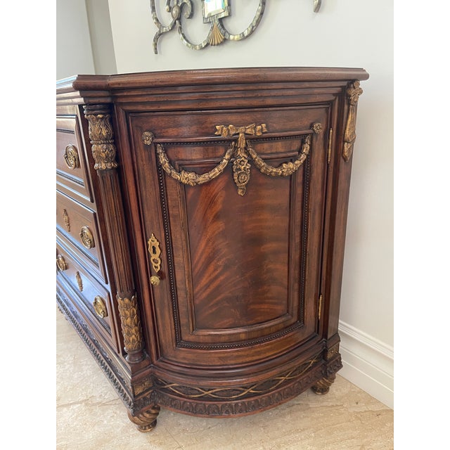 Neoclassical Vintage Maitland-Smith Neoclassical Style Demi-Lune Commode For Sale - Image 3 of 7