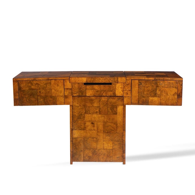 Paul Evans for Directional Mid Century Patchwork Burlwood T Bar Console Table This T bar console table measures: 60.5 wide...