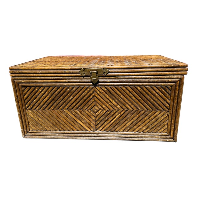 Vintage Pencil Reed/Bamboo Diamond Pattern Wood Storage Trunk For Sale