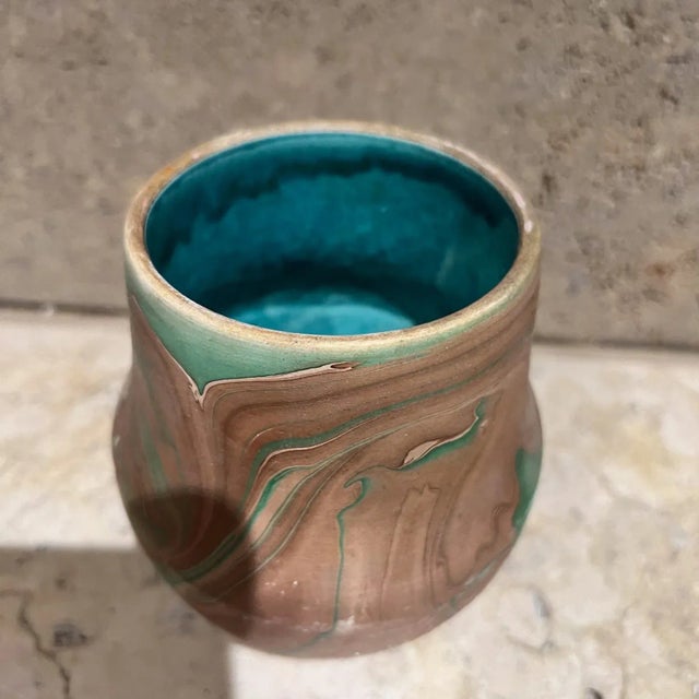 For your consideration, Hellman Pottery Art Swirl Green Vase Dimensions: 5.13 h x 4.25 diameter Please take a look at our...