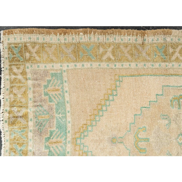 Early 21st Century Turkish Mini Rug Oriental Hand Knotted Vintage Rug 2'0" x 3'3" #21056 For Sale - Image 5 of 8