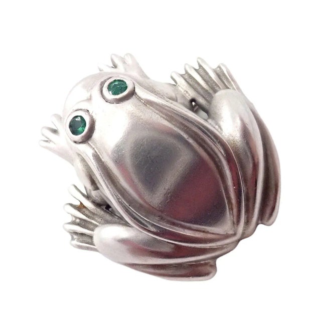 Kieselstein Cord 18k White Gold Frog Emerald Brooch 1998 For Sale In Philadelphia - Image 6 of 6