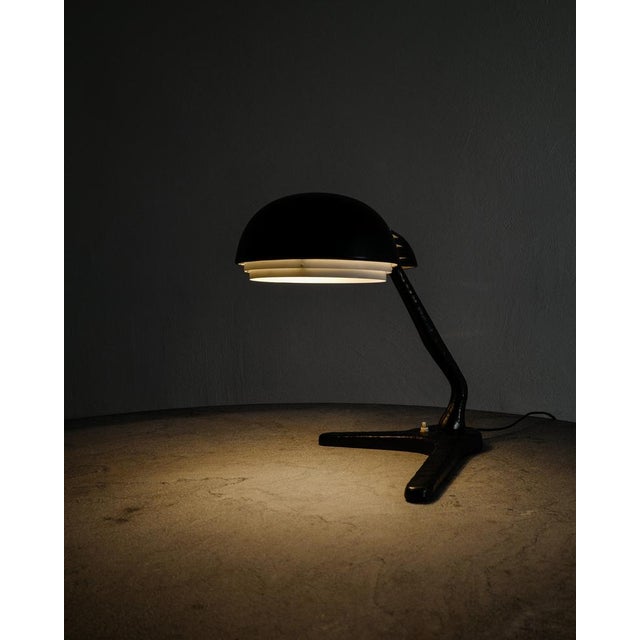 Early Finnish Mid-Century A704 Black Desk Table Lamp by Alvar Aalto for Valaistusyö Finland, 1950s For Sale - Image 6 of 9