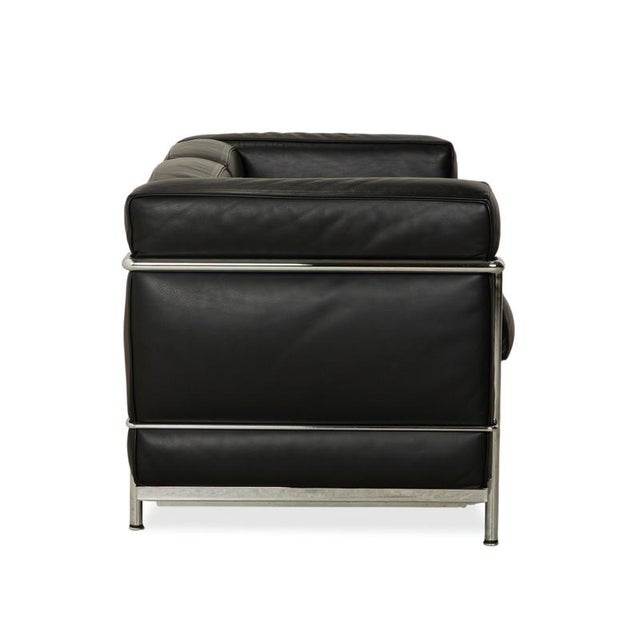 LC 2 3-Seater and 2-Seater Sofas in Black Leather by Le Corbusier for Cassina, Set of 2 For Sale - Image 17 of 18