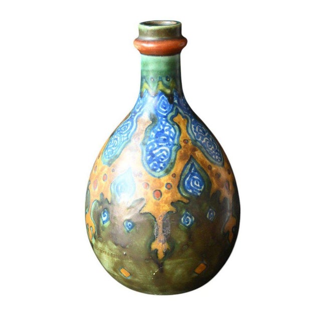 Period: 20th century Style: Art Nouveau Condition: Good condition Material: Sandstone Height: 19.5 cm. Availability: In...