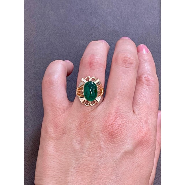 7 Carat Elongated Oval Emerald Cabochon 14 Karat Rose Gold Cocktail Ring Vintage For Sale - Image 10 of 18