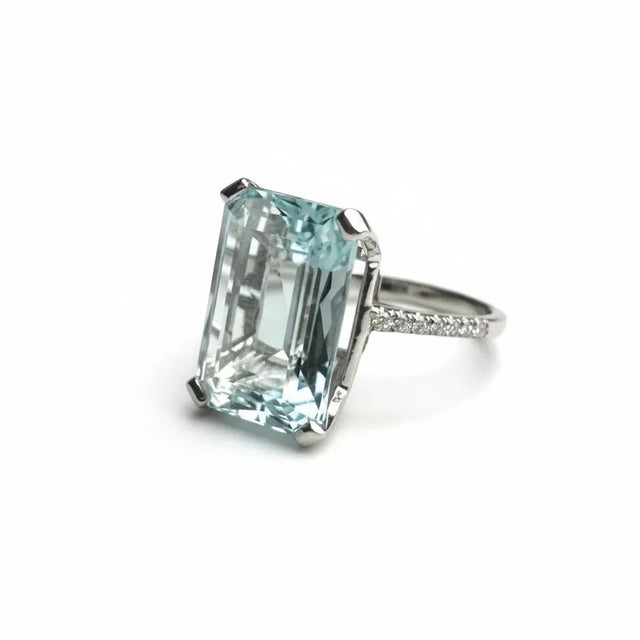 14k White Gold 12.07 Carat Natural Aquamarine and Diamond Solitaire Ring, Size 9 For Sale - Image 14 of 15