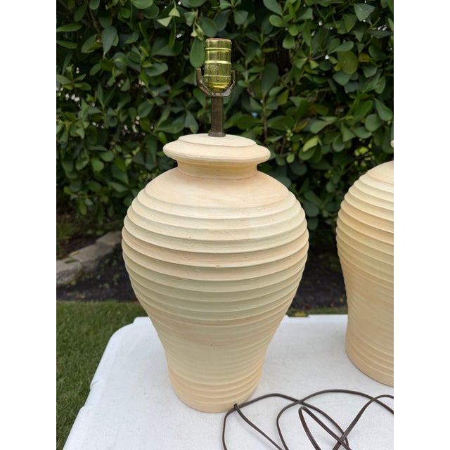 Cream Vintage Ribbed Ceramic Table Lamps – Pair For Sale - Image 8 of 12