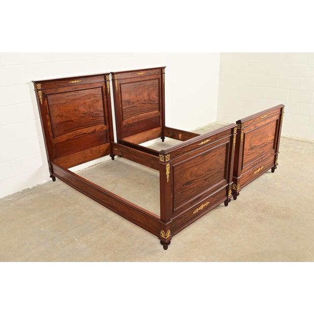 French Jacob-Desmalter Style Antique French Empire Mahogany Twin Beds With Mounted Ormolu, Pair For Sale - Image 3 of 11