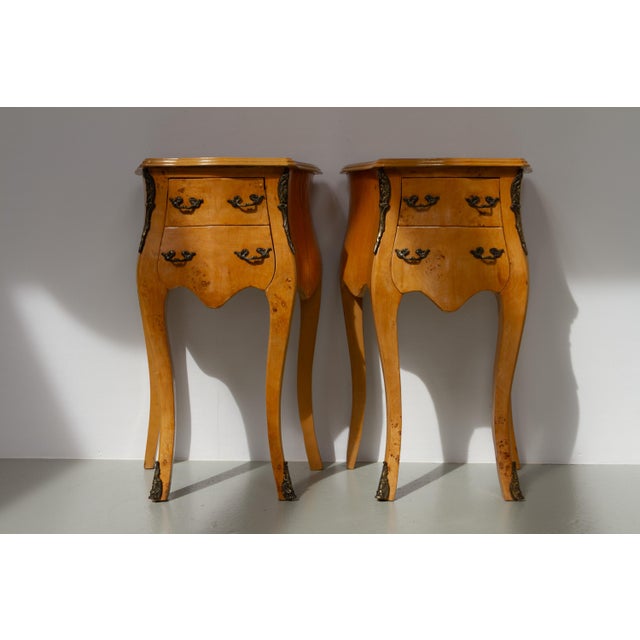 Louis XV French Birch Burl Nightstands, 1920s, Set of 2 For Sale - Image 15 of 18