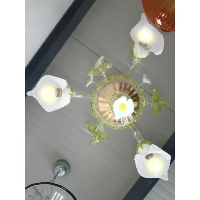 Early 21st Century Floral and Green Leaf Milky Calle Glass Chandelier by Simoeng For Sale - Image 5 of 12