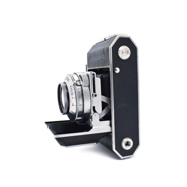 Mid-Century Modern Mid-Century German Engineering Vintage Kodak Retina II Folding Rangefinder Camera For Sale - Image 3 of 13