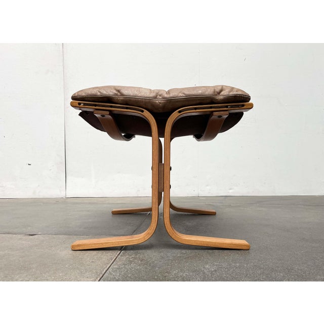 Ottoman for the Siesta Chair by the Norwegian manufacturer Westnofa, designed by Ingmar Relling in the 1960s. The...