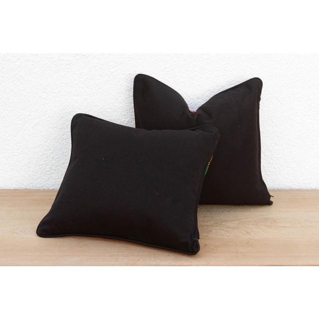 Set of Two, Red & Green Vintage African Kente Pillow Covers For Sale In Los Angeles - Image 6 of 7